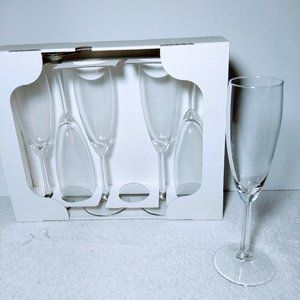 SET of 6 (New) - CRYSTAL CHAMPAGNE FLUTES!